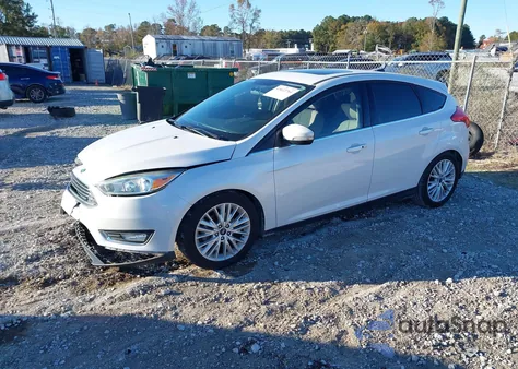 2016 Ford Focus Titanium из США, поврежденный, VIN 1FADP3N22GL344405